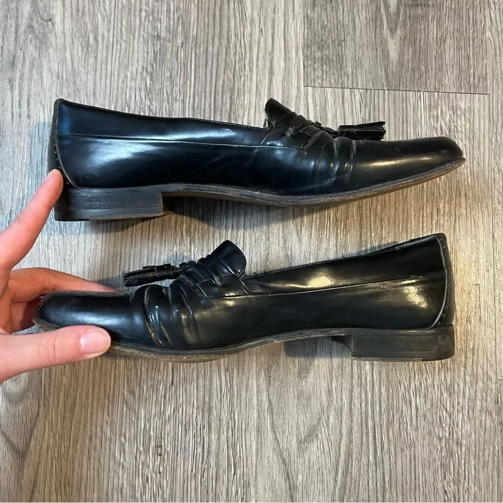 BALLY Vintage Black Leather Tassel Perforated Loafers
